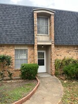 110-116 Meadow View Dr in Cleburne, TX - Building Photo