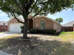 8809 Weller Ln in Fort Worth, TX - Building Photo - Building Photo