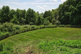 194 Pleasant Ridge Rd in Poughquag, NY - Building Photo - Building Photo