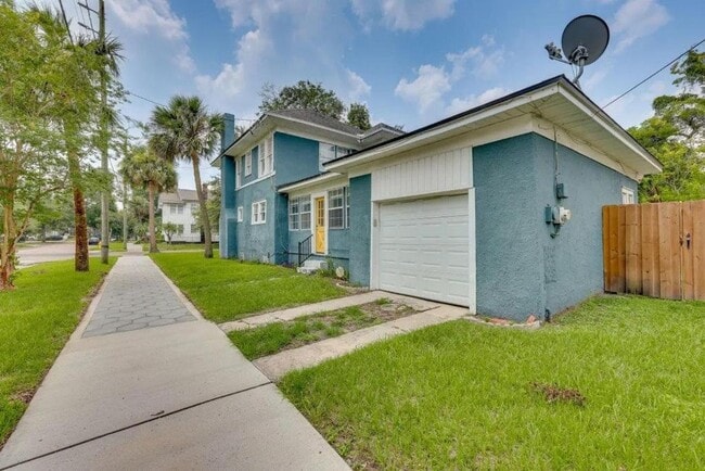 property at 105 W 11th St