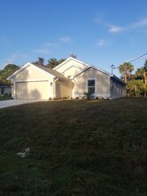2043 Ananas Rd in North Port, FL - Building Photo - Building Photo