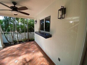 402 Majorca Ave in Coral Gables, FL - Building Photo - Building Photo