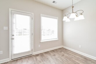 9274 Lakeside Cir S in Walls, MS - Building Photo - Building Photo