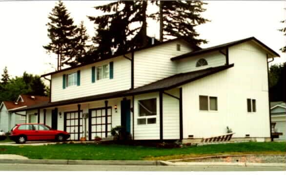 220 N Cabot Rd A&B in Everett, WA - Foto de edificio