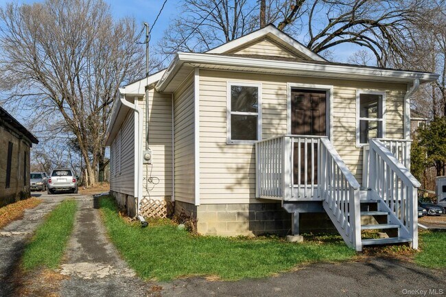184 Ward St in Montgomery, NY - Building Photo - Building Photo