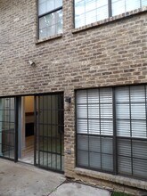 3909 Rawlins St, Unit 4 in Dallas, TX - Building Photo - Building Photo