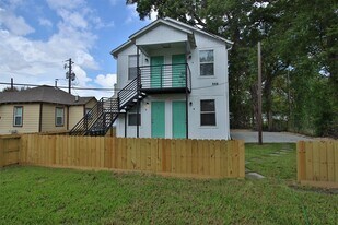 505 E 32nd St in Houston, TX - Building Photo