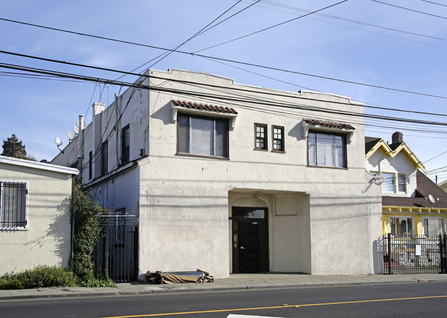 5416-5420 Foothill Blvd in Oakland, CA - Building Photo - Building Photo