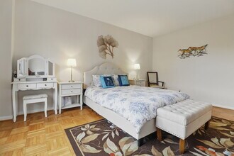 2500 Q St NW in Washington, DC - Building Photo - Building Photo