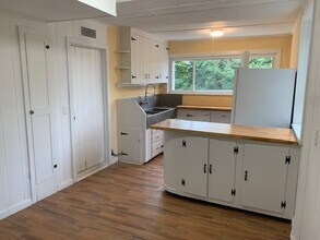 118 Forty Acre Mountain Rd, Unit Lower Level in Danbury, CT - Building Photo - Building Photo