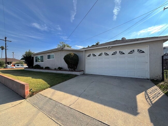 15203 Graystone Ave in Norwalk, CA - Building Photo - Building Photo