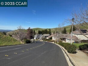 5171 Keller Ridge Dr in Clayton, CA - Building Photo - Building Photo