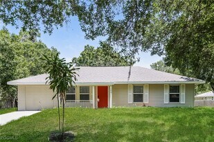 284 Grove Rd in Venice, FL - Building Photo