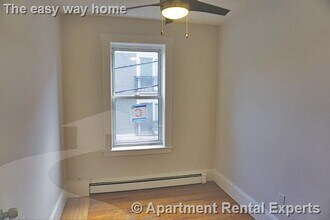 27-29 Lambert St Unit #2R, Unit #2R in Cambridge, MA - Building Photo - Building Photo