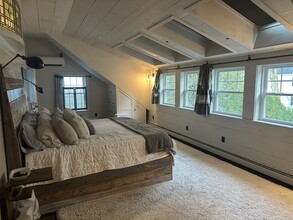 19 Union St in Exeter, NH - Building Photo - Building Photo