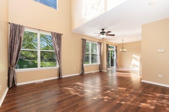 2329 Moonlight Ct in Aurora, IL - Building Photo - Building Photo