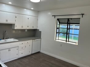 1609 Denning Ave in Duarte, CA - Foto de edificio - Building Photo