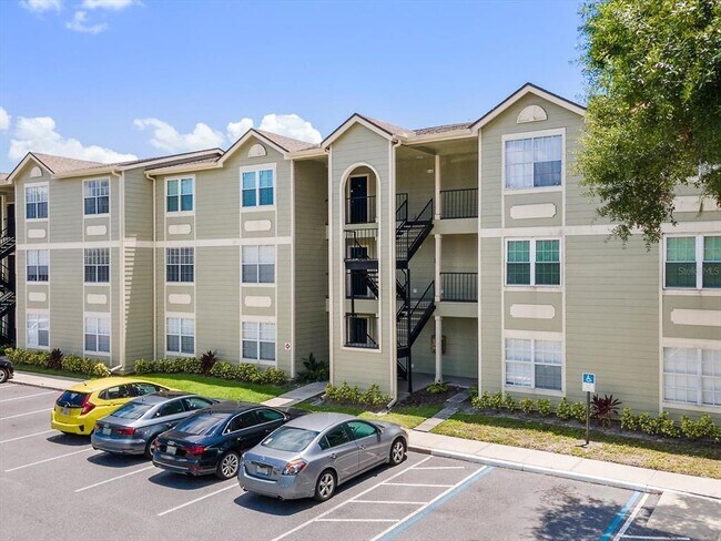 2550 N Alafaya Trail in Orlando, FL - Building Photo - Building Photo