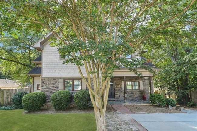 1399 N Druid Hills Rd in Atlanta, GA - Building Photo - Building Photo