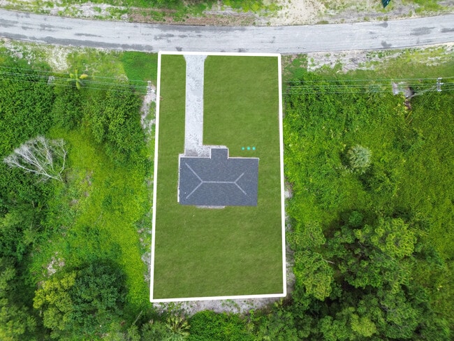 382 McArthur Blvd in Lehigh Acres, FL - Building Photo - Building Photo