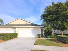 1204 Auburn Cove Cir in Venice, FL - Building Photo
