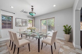 11360 Segrell Way in Culver City, CA - Foto de edificio