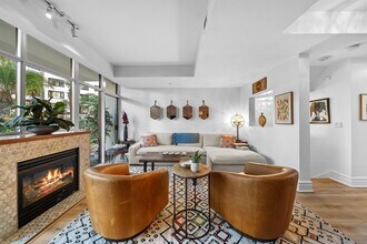 700 W Harbor Dr in San Diego, CA - Building Photo - Building Photo