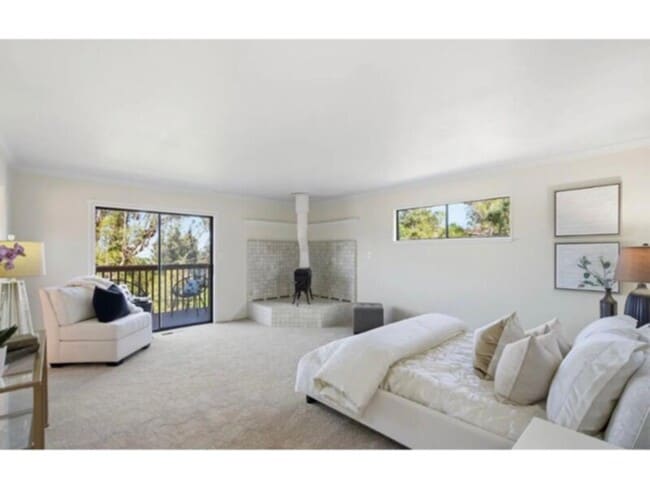 2734 Summit Dr in Hillsborough, CA - Building Photo - Building Photo