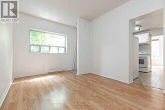 133 Dunn Ave in Toronto, ON - Building Photo - Building Photo