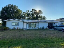 2485 Magellan Ter in Punta Gorda, FL - Building Photo