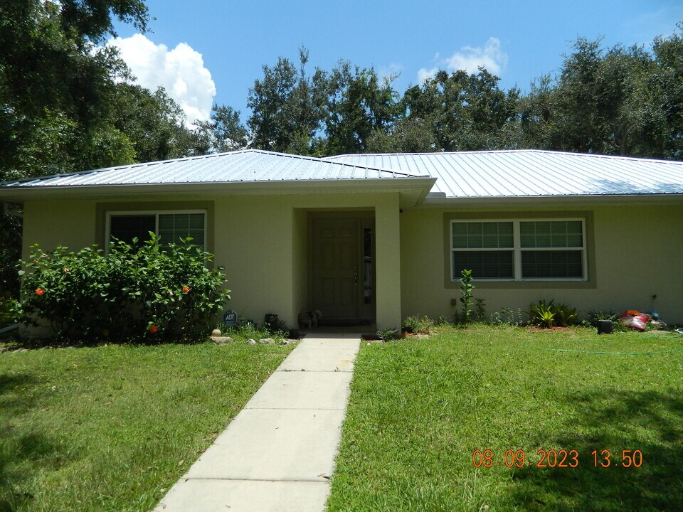 2424 NW Haile Dean Rd in Arcadia, FL - Building Photo