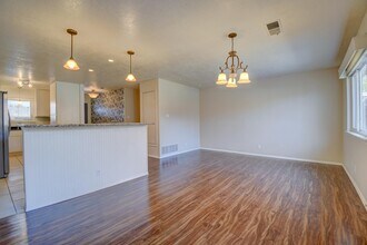 5316 Van Christopher Dr NE in Albuquerque, NM - Building Photo - Building Photo