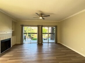 6500 Harbor Town Dr in Houston, TX - Building Photo - Building Photo