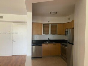 3300 NE 191st St, Unit 416 in Aventura, FL - Building Photo - Building Photo