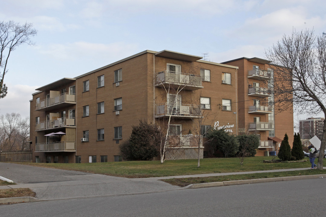 Riverview Apartments in Mississauga, ON - Building Photo