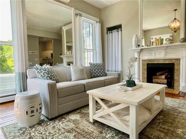 541 Bellevue Ave in Newport, RI - Building Photo - Building Photo