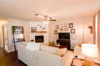 619 San Benito Ct in College Station, TX - Building Photo - Building Photo