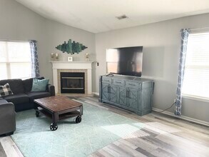 5451 Pelham Way in Indianapolis, IN - Building Photo - Building Photo