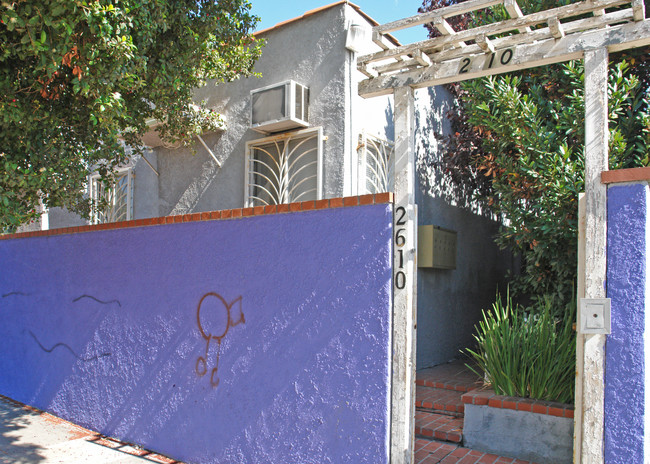 2610 La Cienega Ave in Los Angeles, CA - Building Photo - Building Photo