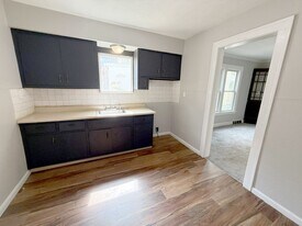 7610 Dearborn Ave in Cleveland, OH - Building Photo