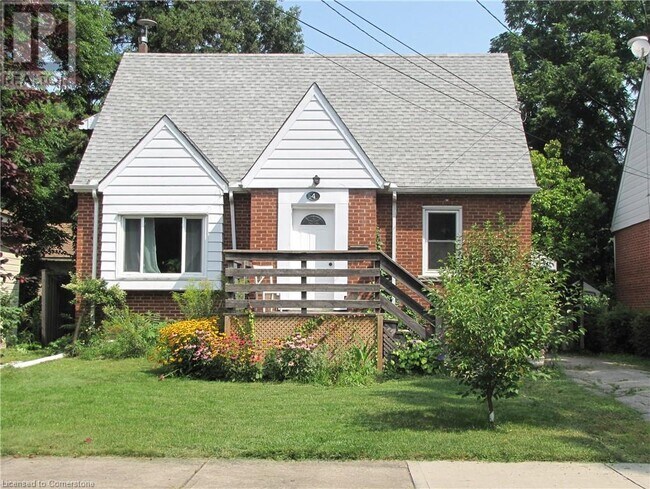 4 Roanoke Pl