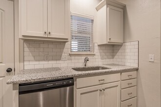 437 Chalk Hill Ct in Edmond, OK - Building Photo - Building Photo