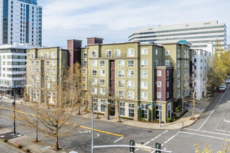 Excalibur Apartment Homes in Bellevue, WA - Building Photo - Building Photo