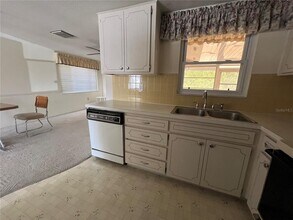 10502 Laburnum Dr in Port Richey, FL - Building Photo - Building Photo