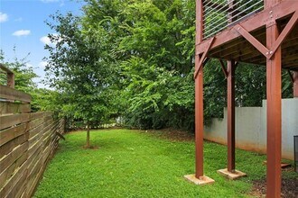 753 Fraser St SE in Atlanta, GA - Foto de edificio - Building Photo