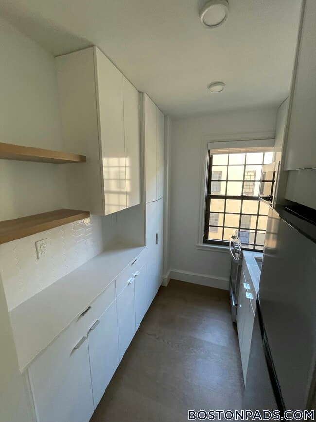 1200 Massachusetts Ave, Unit 417 in Cambridge, MA - Building Photo - Building Photo