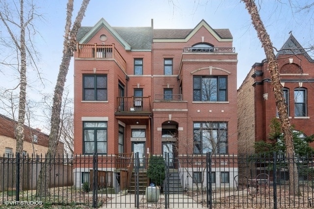 property at 2031 W Evergreen Ave