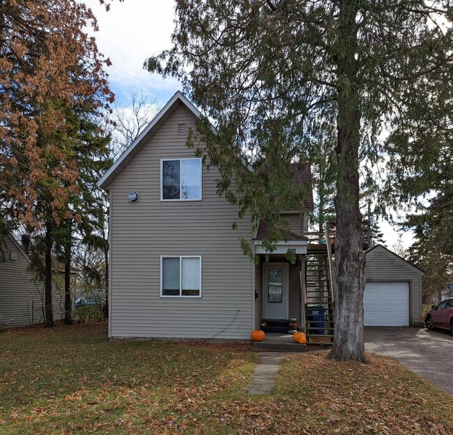 119 Adrian St, Unit 119