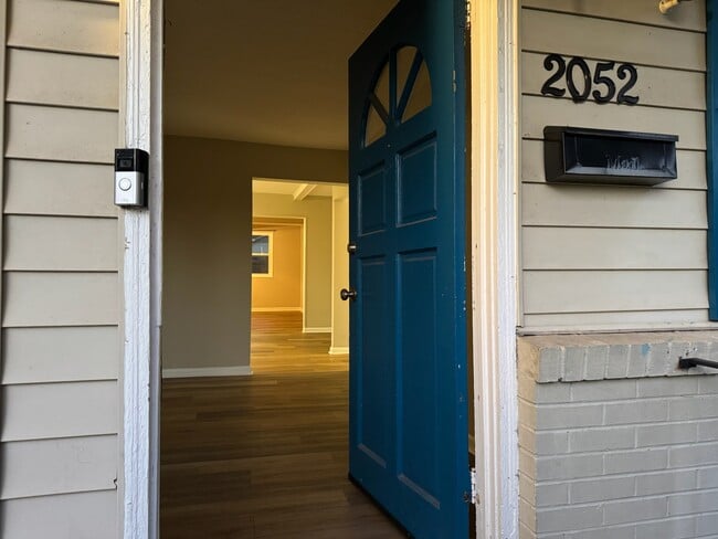 2052 E 42nd St in Savannah, GA - Building Photo - Building Photo