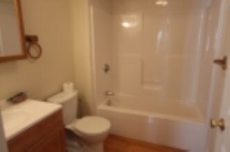 36 Lincoln Pky, Unit 2 in Somerville, MA - Foto de edificio - Building Photo